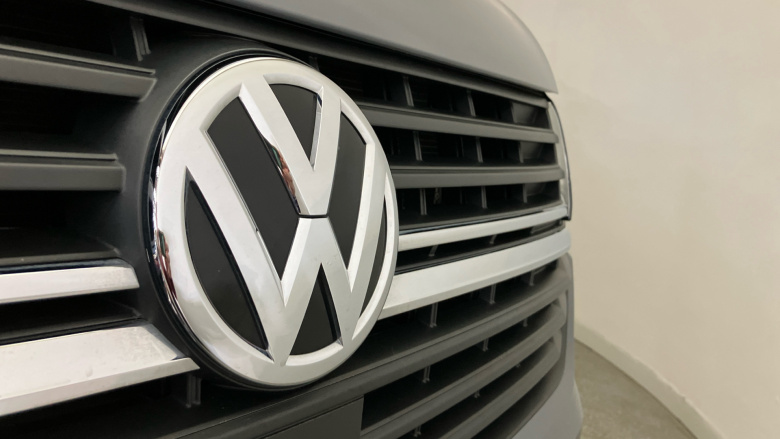 Volkswagen Transporter T32 Lwb Diesel 2.0 TDI 150 Highline Kombi Van